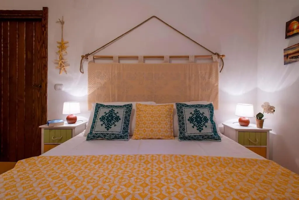 Villa Elicriso Le Bombarde, Alghero Italy